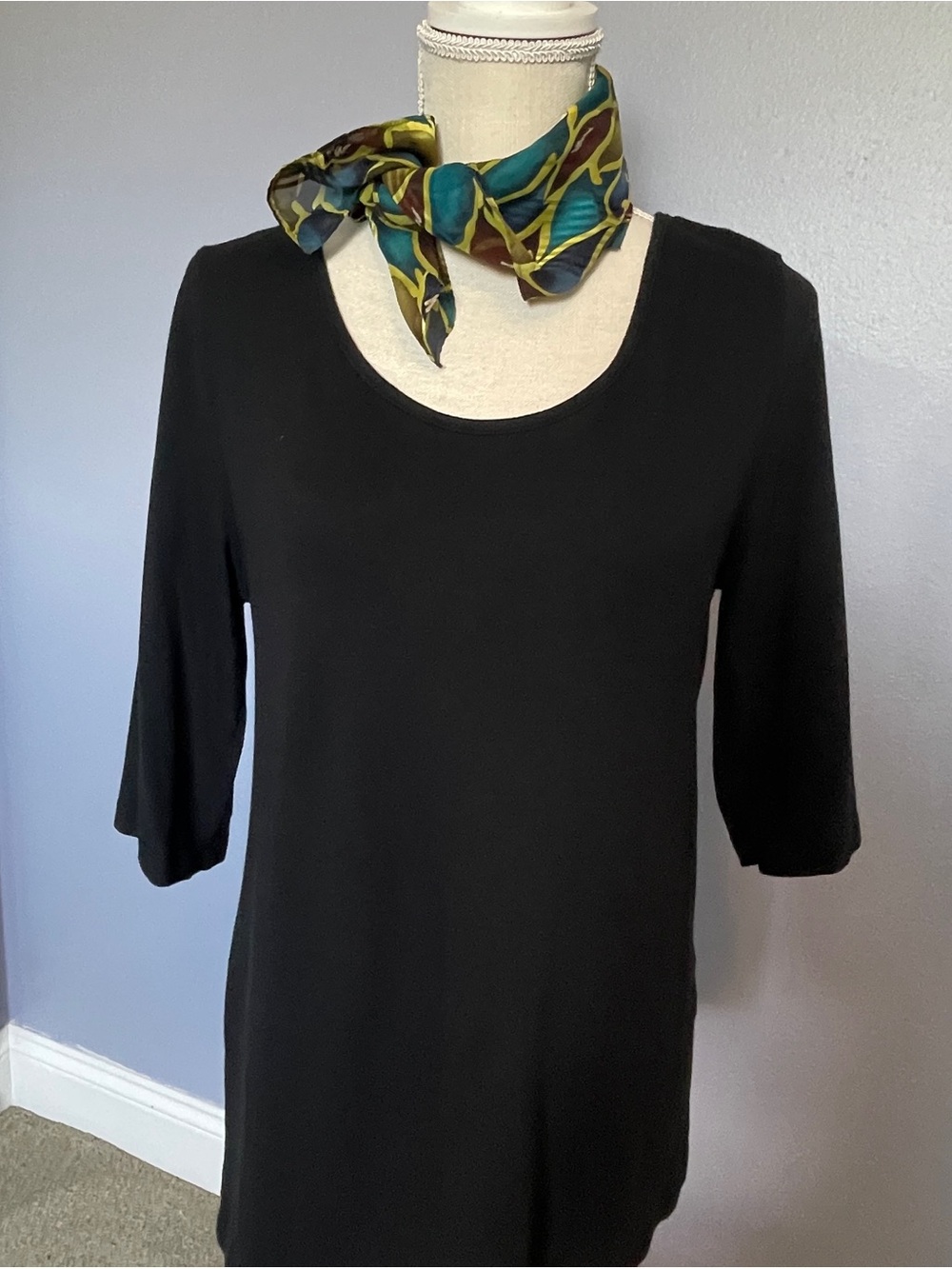 Sustainable Bamboo Classic Scoop Neck Top Black size L
